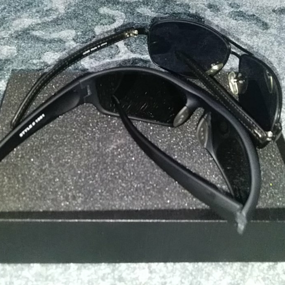 2 sunglasses - Picture 3 of 7